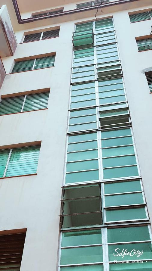 Penthouse Vedado Hotel Havana Exterior photo